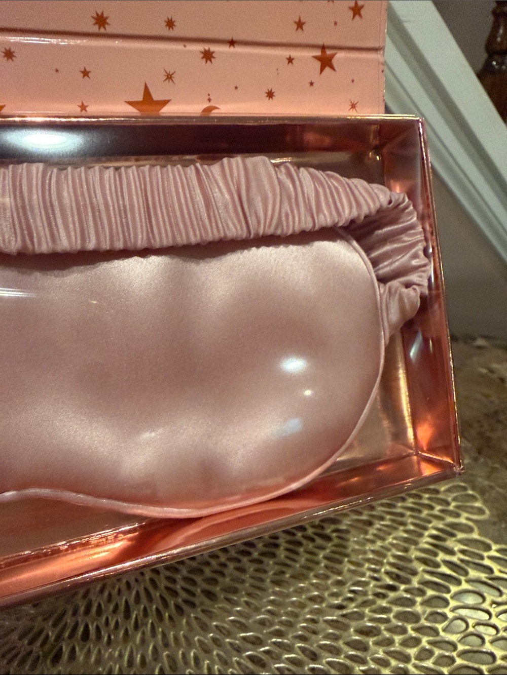 Slip Pure Silk Pink Sleep Eye Mask - Picture 3 of 9